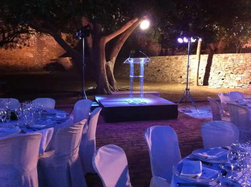 Methacrylate lectern for an outdoor event, methacrylate.